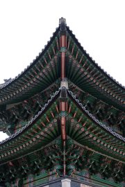 日韩在线观看人人影视推荐：历史古装韩剧封面，宫廷场景，华丽服装与建筑细节